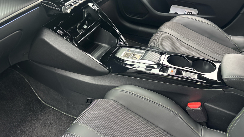 Peugeot 208 1.2 Hybrid 136 GT 5dr e-DSC6 Petrol Hatchback